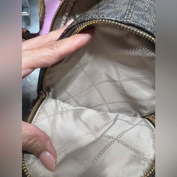 Michael Kors Rhea Zip 
Messenger Backpack Brown
Multi Geometric Pattern NWT - Picture 17 of 17